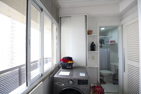 Apartamento para alugar com 166m², 4 quartos e 3 vagasÁrea de Serviço