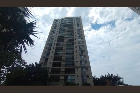 Apartamento para alugar com 166m², 4 quartos e 3 vagas Apartamento para alugar com 166m², 4 quartos e 3 vagasFachada