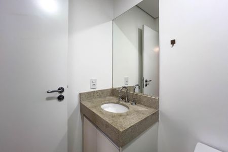 Banheiro de apartamento à venda com 1 quarto, 72m² em Vila Monumento, São Paulo