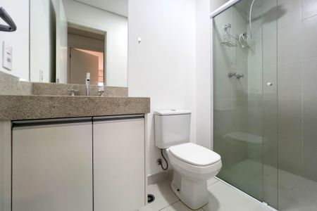 Banheiro de apartamento à venda com 1 quarto, 72m² em Vila Monumento, São Paulo