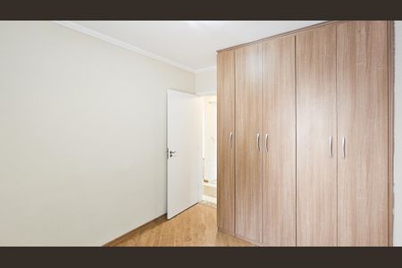 Quarto 2 de apartamento para alugar com 2 quartos, 47m² em Jardim Santa Tereza, Carapicuíba