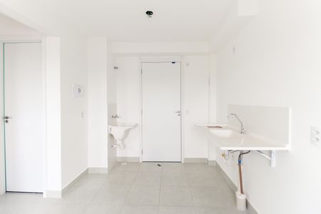 Apartamento para alugar com 37m², 2 quartos e sem vaga Apartamento para alugar com 37m², 2 quartos e sem vagaCozinha e Área de Serviço