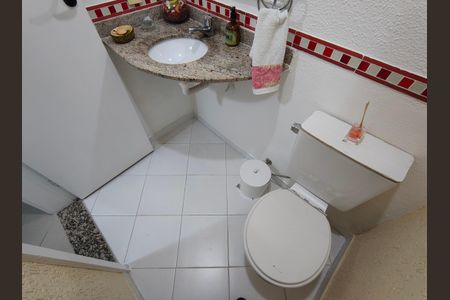 Casa de condomínio para alugar com 96m², 3 quartos e 2 vagas Casa de condomínio para alugar com 96m², 3 quartos e 2 vagasLavabo