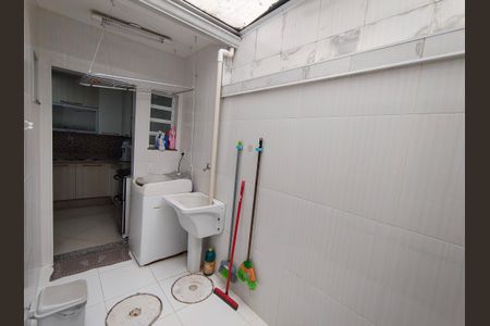 Casa de condomínio para alugar com 96m², 3 quartos e 2 vagas Casa de condomínio para alugar com 96m², 3 quartos e 2 vagasÁrea de Serviço