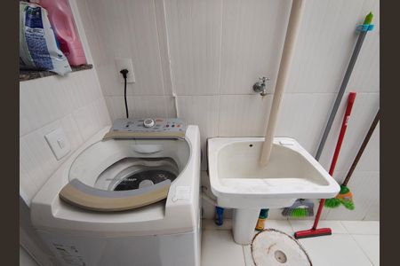 Casa de condomínio para alugar com 96m², 3 quartos e 2 vagas Casa de condomínio para alugar com 96m², 3 quartos e 2 vagasÁrea de Serviço