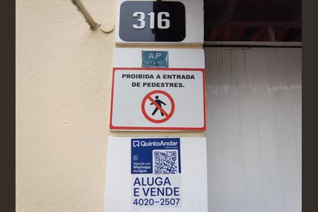Casa de condomínio para alugar com 96m², 3 quartos e 2 vagas Casa de condomínio para alugar com 96m², 3 quartos e 2 vagasPlaca