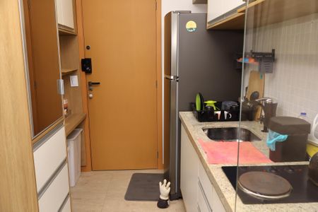 Sala de kitnet/studio para alugar com 1 quarto, 23m² em Costa Azul, Salvador