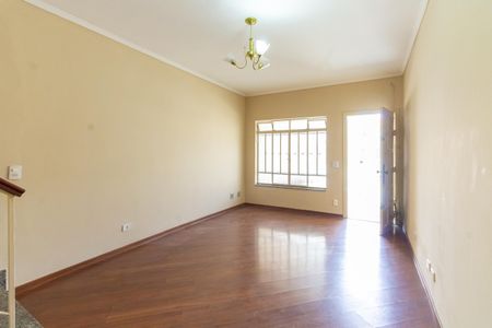 Sala de casa à venda com 2 quartos, 75m² em Vila Carrão, São Paulo