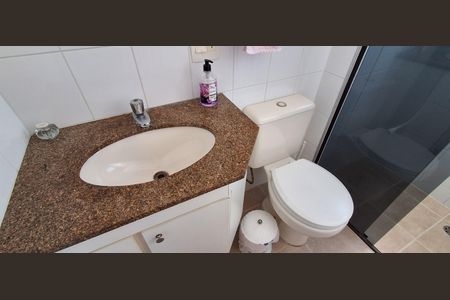 Apartamento à venda com 68m², 2 quartos e 1 vagaBanheiro Suíte 