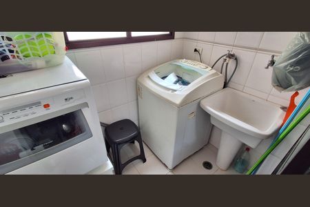 Apartamento à venda com 68m², 2 quartos e 1 vagaÁrea de Serviço 