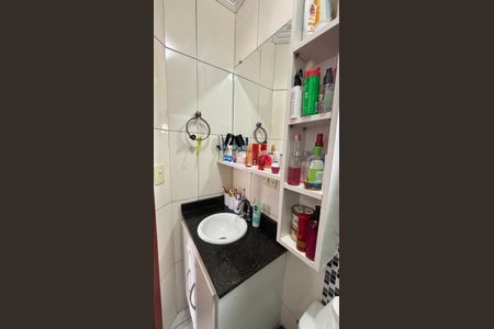 Apartamento à venda com 76m², 2 quartos e 2 vagas Apartamento à venda com 76m², 2 quartos e 2 vagasBanheiro Social