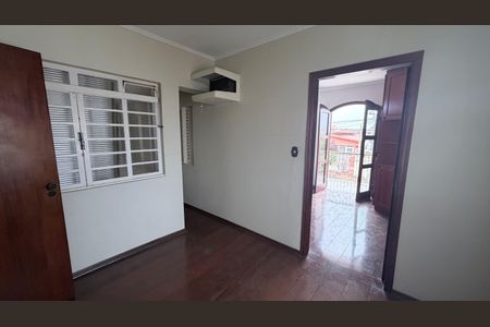 Casa à venda com 250m², 4 quartos e 3 vagasSuíte