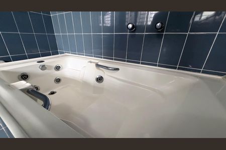 Casa à venda com 250m², 4 quartos e 3 vagasBanheiro da Suíte