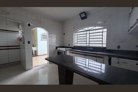 Casa à venda com 250m², 4 quartos e 3 vagasCozinha