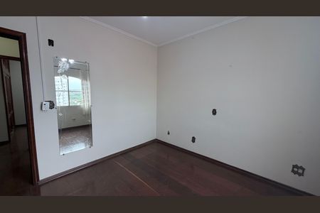 Casa à venda com 250m², 4 quartos e 3 vagasQuarto 2