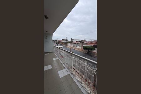 Casa à venda com 250m², 4 quartos e 3 vagasVaranda