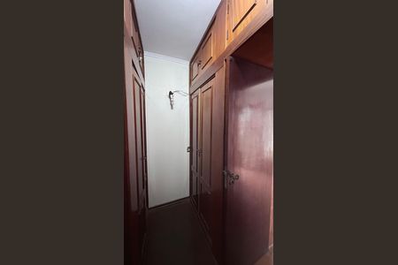 Casa à venda com 250m², 4 quartos e 3 vagasCloset da suíte