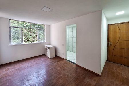 Sala de apartamento para alugar com 2 quartos, 55m² em Santa Rosa, Niterói