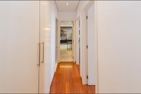 Apartamento à venda com 110m², 3 quartos e 3 vagasCorredor