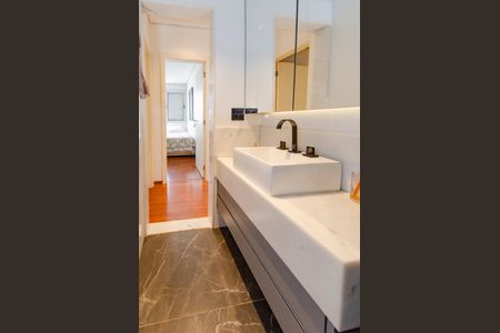 Apartamento à venda com 110m², 3 quartos e 3 vagasBanheiro social