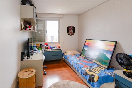 Apartamento à venda com 110m², 3 quartos e 3 vagasQuarto 2