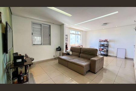 Apartamento à venda com 3 quartos, 100m² em Grajaú, Belo Horizonte