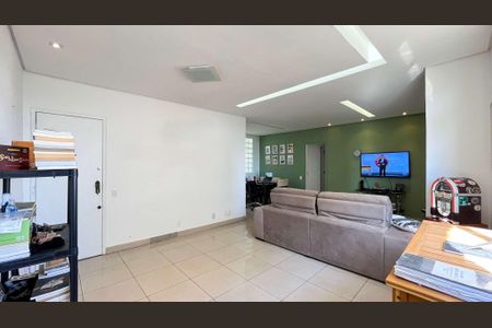 Apartamento à venda com 3 quartos, 100m² em Grajaú, Belo Horizonte