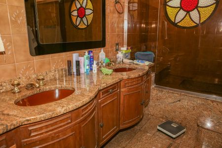 Apartamento à venda com 787m², 4 quartos e 14 vagas Apartamento à venda com 787m², 4 quartos e 14 vagasBanheiro da Suíte 3