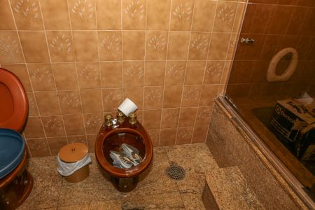 Apartamento à venda com 787m², 4 quartos e 14 vagas Apartamento à venda com 787m², 4 quartos e 14 vagasBanheiro da Suíte 2