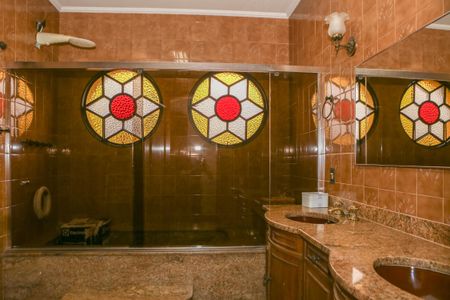 Apartamento à venda com 787m², 4 quartos e 14 vagas Apartamento à venda com 787m², 4 quartos e 14 vagasBanheiro da Suíte 2