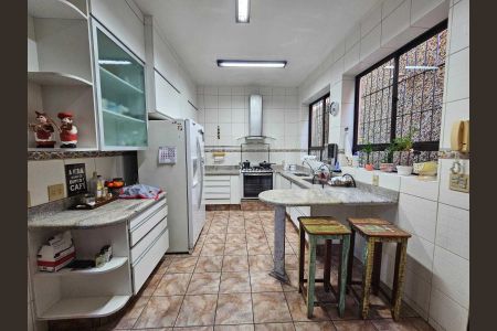 Casa à venda com 360m², 3 quartos e 4 vagas