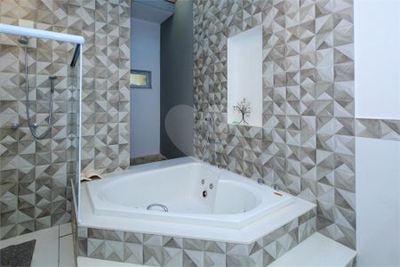 Casa à venda com 4 quartos, 320m² em Granja Julieta, São Paulo