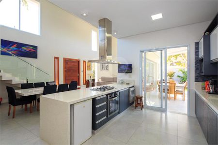 Casa à venda com 4 quartos, 320m² em Granja Julieta, São Paulo