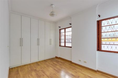 Casa à venda com 4 quartos, 350m² em Jardim Petropolis, São Paulo