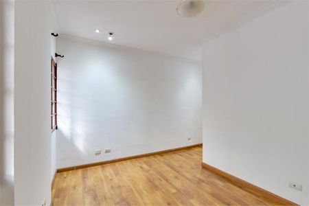 Casa à venda com 4 quartos, 350m² em Jardim Petropolis, São Paulo