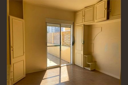 Casa à venda com 4 quartos, 275m² em Campo Grande, São Paulo