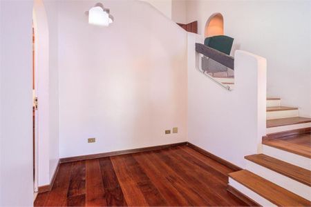 Casa à venda com 3 quartos, 331m² em Jardim Marajoara, São Paulo