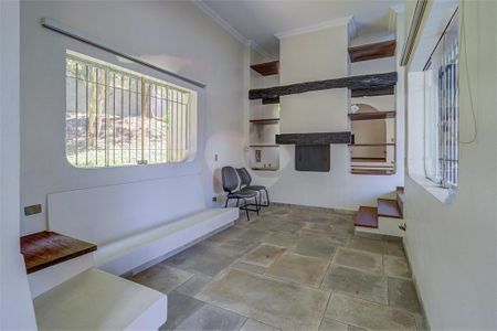 Casa à venda com 3 quartos, 331m² em Jardim Marajoara, São Paulo