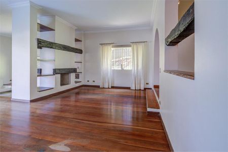 Casa à venda com 3 quartos, 331m² em Jardim Marajoara, São Paulo