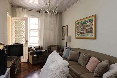 Sala de casa à venda com 4 quartos, 300m² em Três Figueiras, Porto Alegre