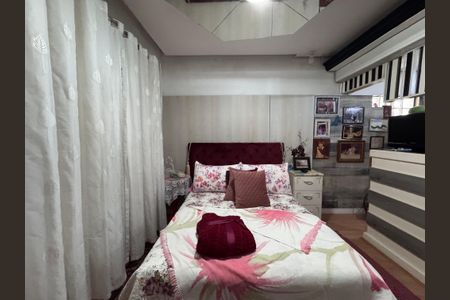 Casa à venda com 200m², 3 quartos e 2 vagas Casa à venda com 200m², 3 quartos e 2 vagasQuarto Suíte