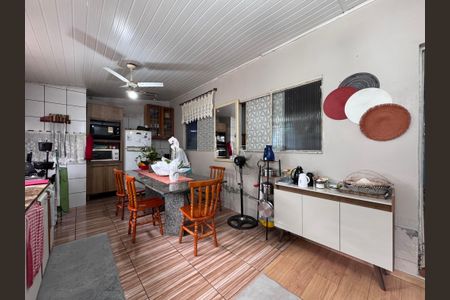 Casa à venda com 200m², 3 quartos e 2 vagas Casa à venda com 200m², 3 quartos e 2 vagassala