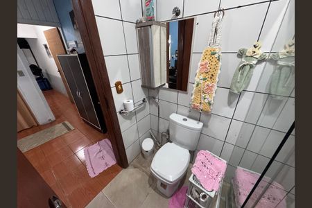 Casa à venda com 200m², 3 quartos e 2 vagas Casa à venda com 200m², 3 quartos e 2 vagasBanheiro