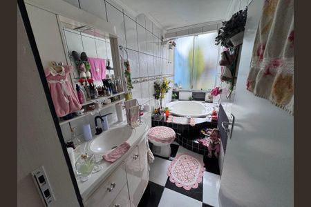 Casa à venda com 200m², 3 quartos e 2 vagas Casa à venda com 200m², 3 quartos e 2 vagasBanheiro da Suíte