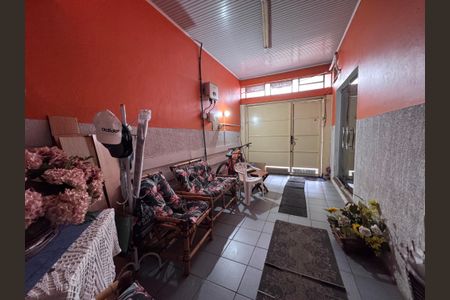 Casa à venda com 200m², 3 quartos e 2 vagas Casa à venda com 200m², 3 quartos e 2 vagasgaragem