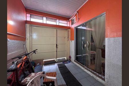 Casa à venda com 200m², 3 quartos e 2 vagas Casa à venda com 200m², 3 quartos e 2 vagasgaragem