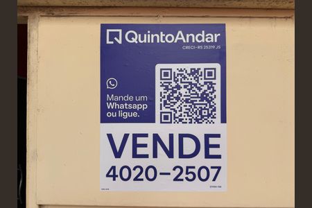 Casa à venda com 200m², 3 quartos e 2 vagas Casa à venda com 200m², 3 quartos e 2 vagasfachada DYKH-154