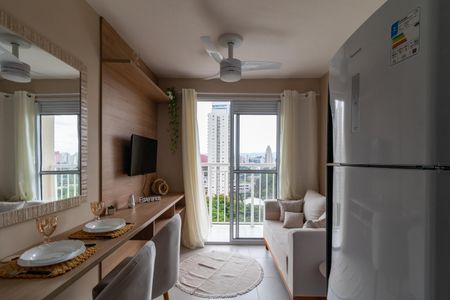 Sala de apartamento para alugar com 1 quarto, 27m² em Parque Industrial Tomas Edson, São Paulo
