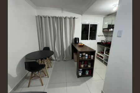 Cozinha de casa de condomínio para alugar com 2 quartos, 70m² em Santa Maria, Osasco