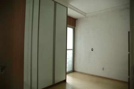 Apartamento à venda com 182m², 3 quartos e 2 vagasQuarto 1 